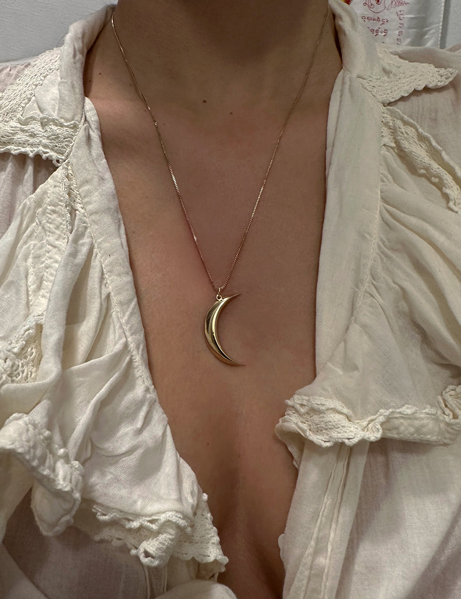 Perfect Crescent Moon Charm - 14k gold