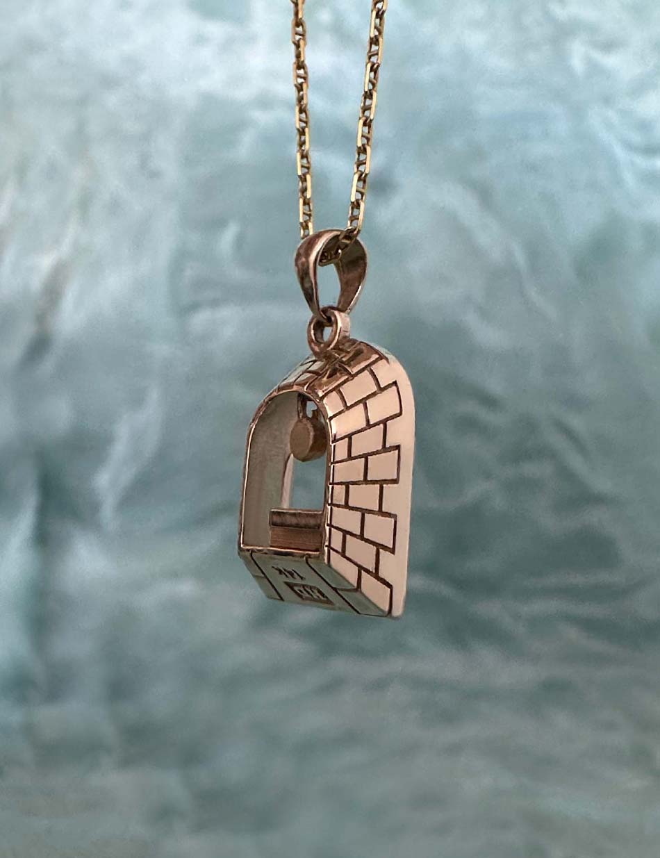 Portal Stair Charm Pendant - 14k gold, diamond