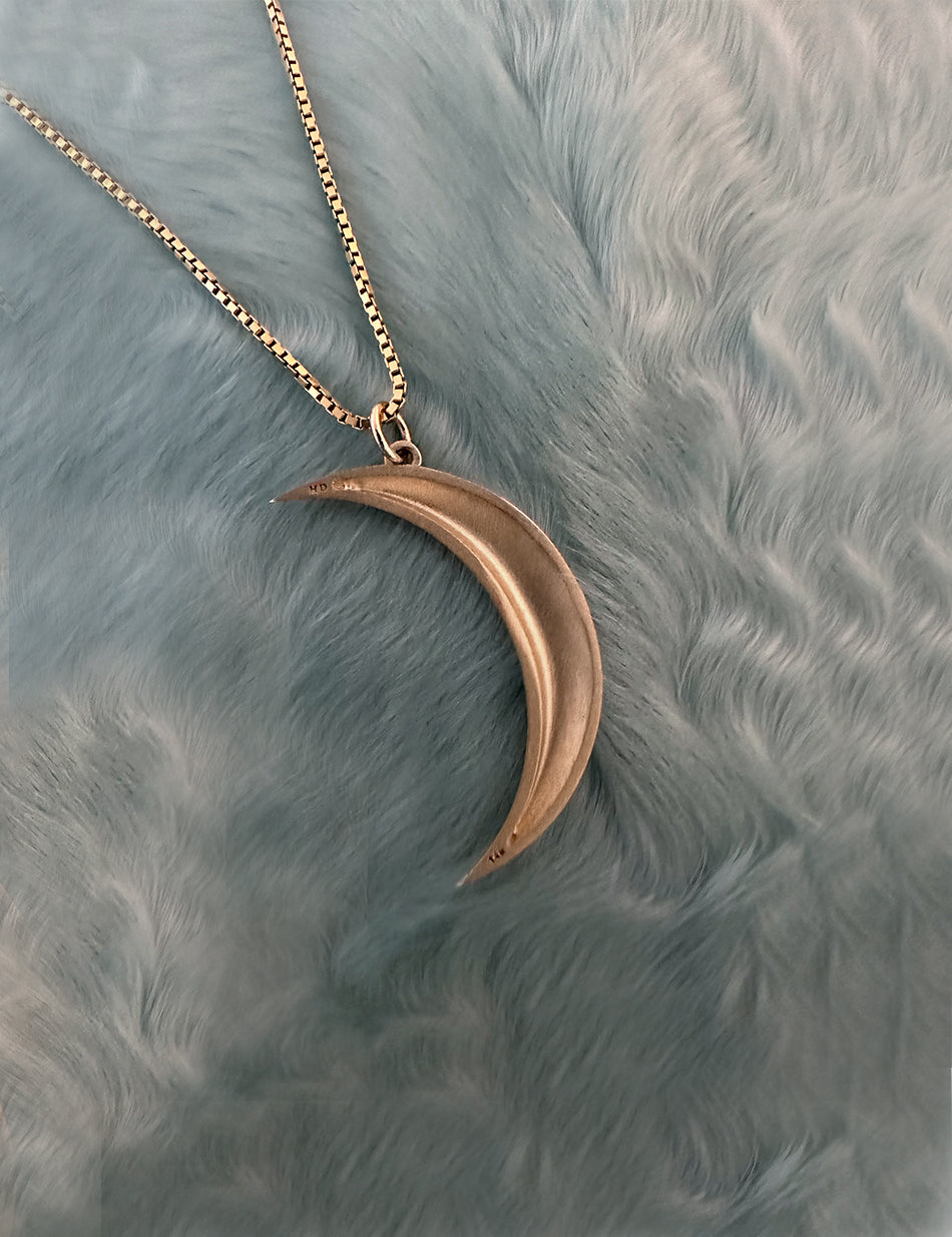 Perfect Crescent Moon Charm - 14k gold