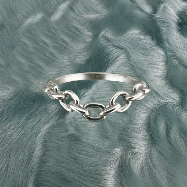 Chain stacking contour ring by honey drip nyc